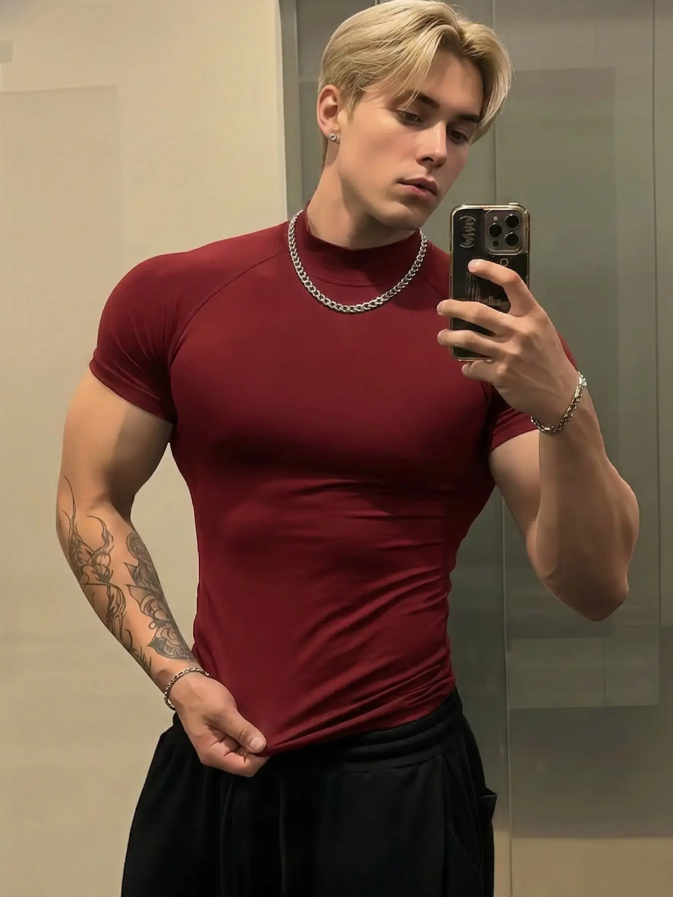 1Pc Men's Muscle Fit Mock Neck T-Shirt Black/Red Short Sleeve Tee for Gym Workout Weightlifting Athletic Training Fitness Apparel, Workout Sportswear, Fitness Shirts