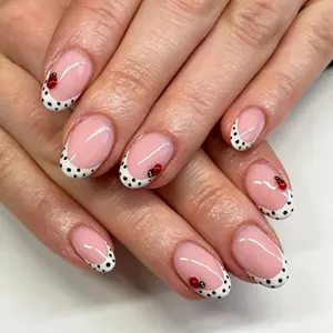 30pcs Oval Short Nails, Nude Ladybug Polka Dot French Press-Ons, Nail Tips Kit, Reusable, Multiple Sizes, Includes Jelly Glue and Nail File, Nail Set