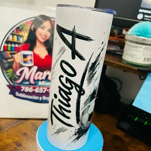 Termo Deportivo Personalizado de Fútbol 20oz con Nombre y Número