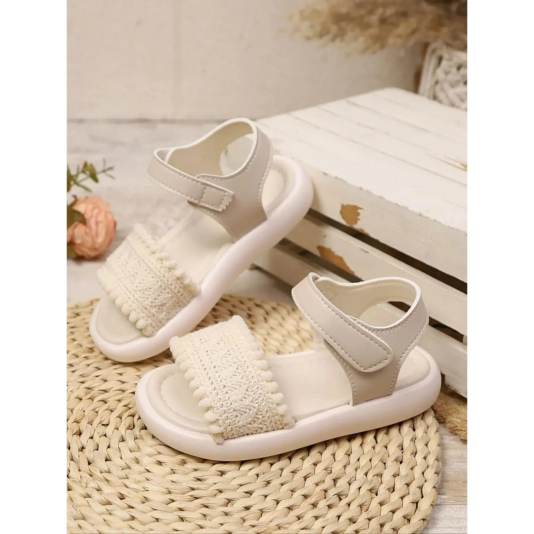 Girl's Solid Color Velcro Design Sandals, Casual Comfortable Flat Soft Bottom Sandals Beach Outdoor, Fashionable Shoes Kids