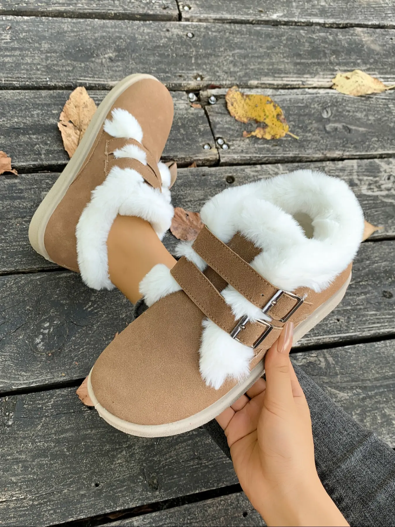 Women’s Soft Brown Cozy Fleece-Lined Slip-On Moccasins – Adjustable Buckle Strap Lazy Flats, Plush Faux Fur Lining & Non-Slip Rubber Sole for Indoor Outdoor Comfort, Classic Stylish Casual Shoes for Walking, Work, School, Daily Wear & Gift