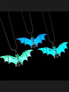 Halloween Dark Glowing Vampire Bat Pendant Necklace, New Cool Street Festival Accessory, Trendy Halloween Jewelry for Men and Women