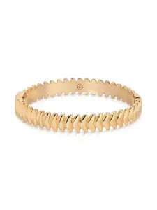 Ettika Metal Moderna Bangle Golden Cuff Bracelet 18K Gold Plated Adjustable Link Stackable Snake Chain Bracelet Diameter 2.3" Gold Tone Jewelry