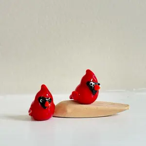 Handmade Glass Red Cardinal Miniature, Blown Glass Bird Figurine, Tiny Cardinal Ornament, Cardinal Lover Gift, Memorial Bird Gift, Desk Deco