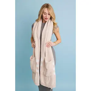 Chenille Pocket Scarf - Soft Comfort with Handy Pockets 🧣