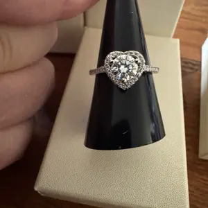 J67-Elegant heart ring design with a 1 ct center Moissanite stone