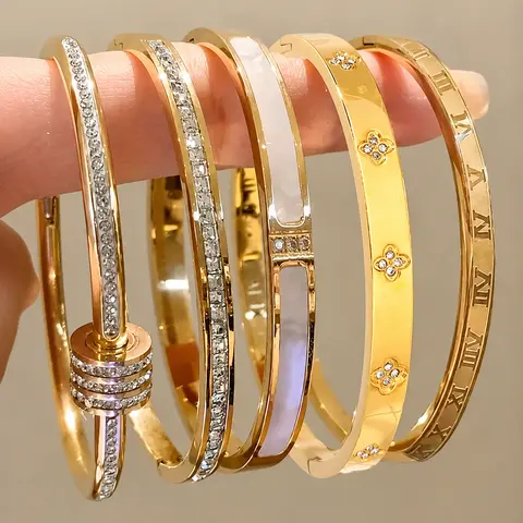 5PCS Waterproof Titanium Steel Bracelet Set for Women, Rhinestone Stackable Bracelets, Fashion Jewelry, Minimalist Elegant Wrist Bracelets for Everyday Wear