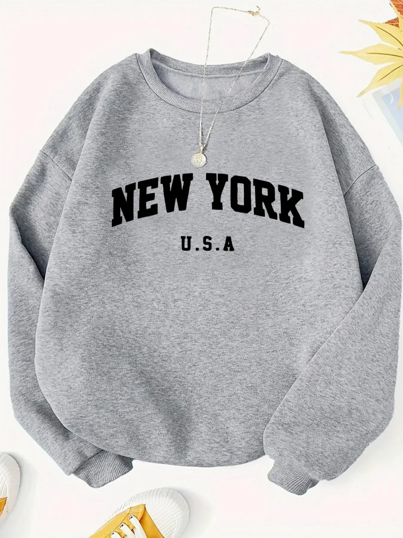 Women's Letter Print Crew Neck Sweatshirt, Graphic Print Pullover, Round Neck Tops, Casual Long Sleeve Pullover for Fall & Winter, Women's Clothes for Daily Wear, Womenswear