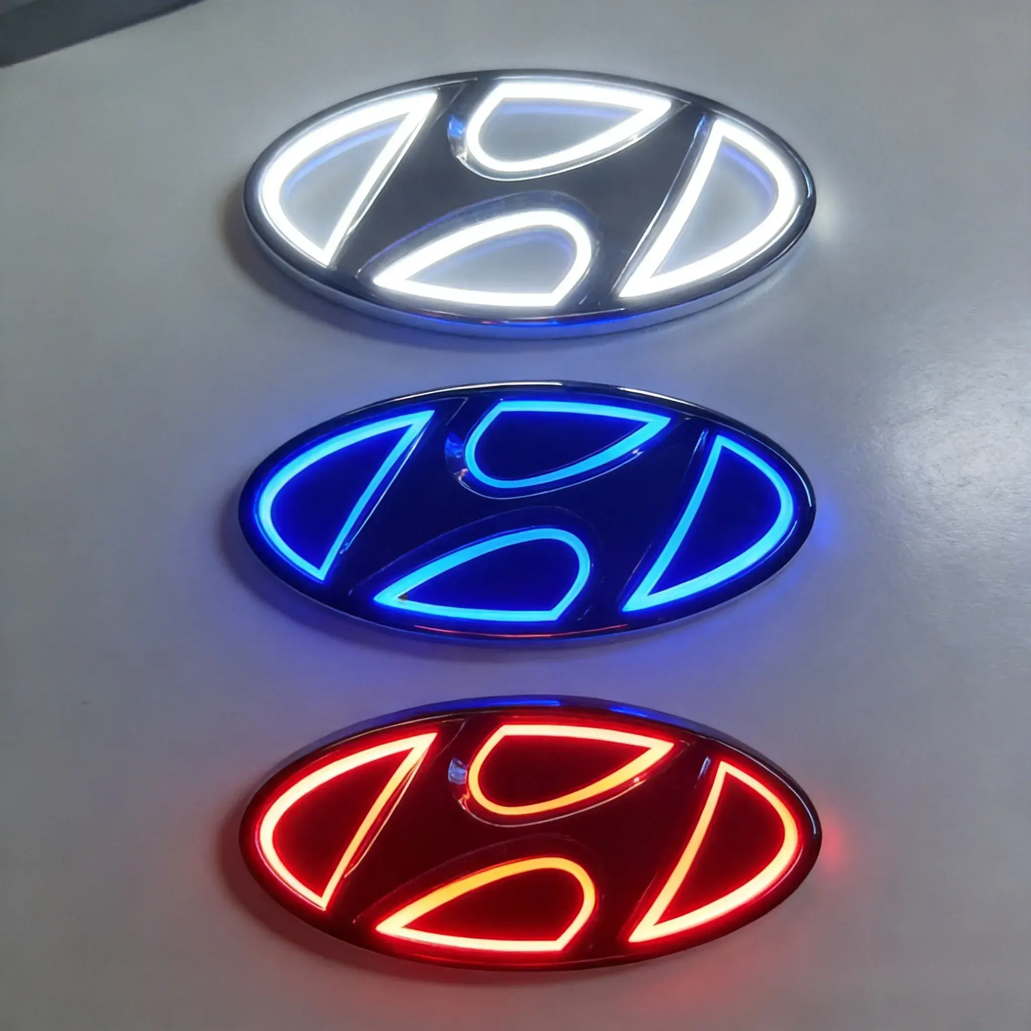 LED Tailgate Logo Lights - Car Logo Lights Compatible with Sonata, Elantra, Tucson, Santa Fe, Waterproof Rear Trunk Emblem Lamps, Led Tailgate Lights