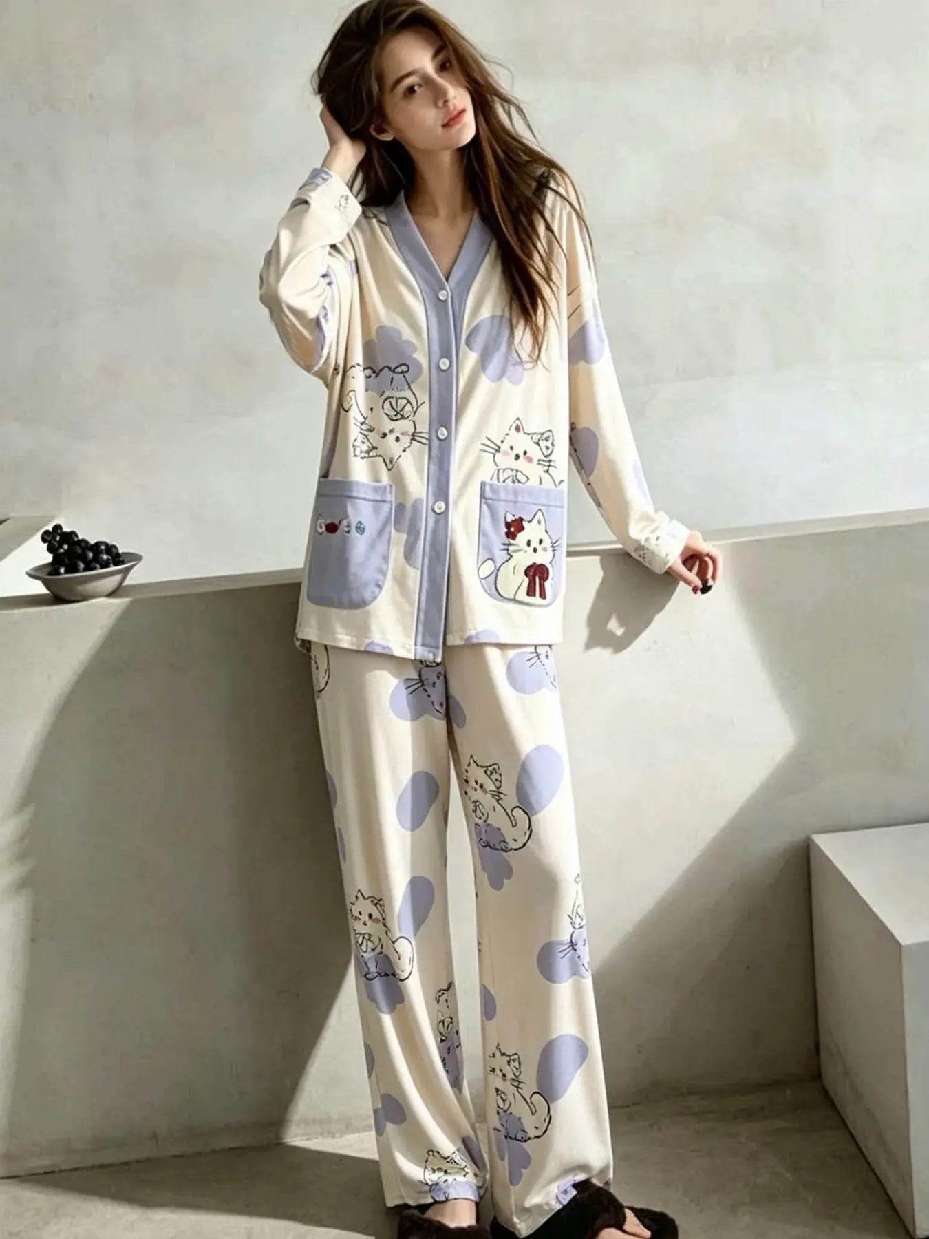 Women's 2-Piece Sleepwear Loungewear Set, Long Sleeve V-Neck Fashion Pajamas, Sweet Cat Cartoon Print, Spring & Fall Home Wear