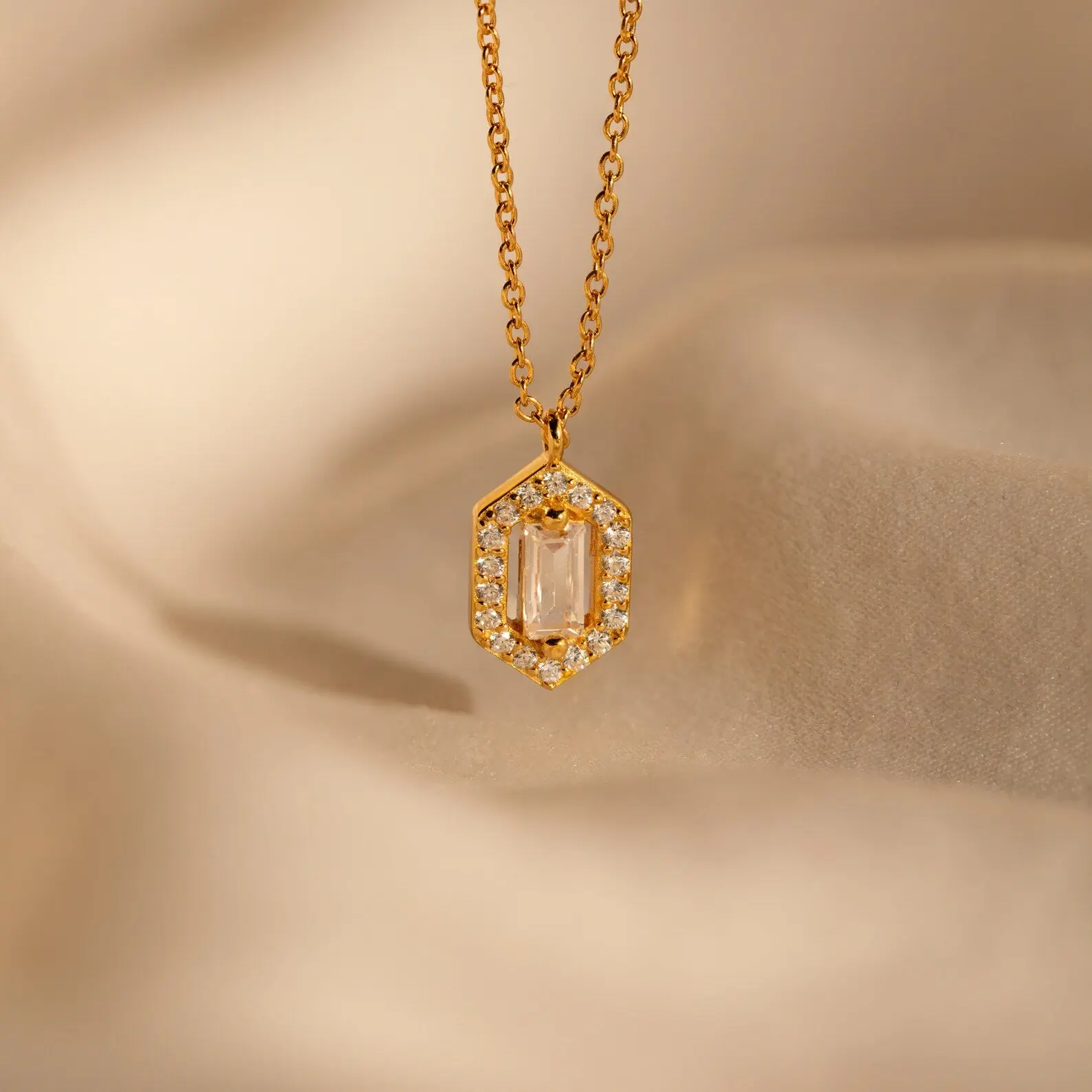 Daydreamer Diamond Necklace Daydreamer Diamond Necklace