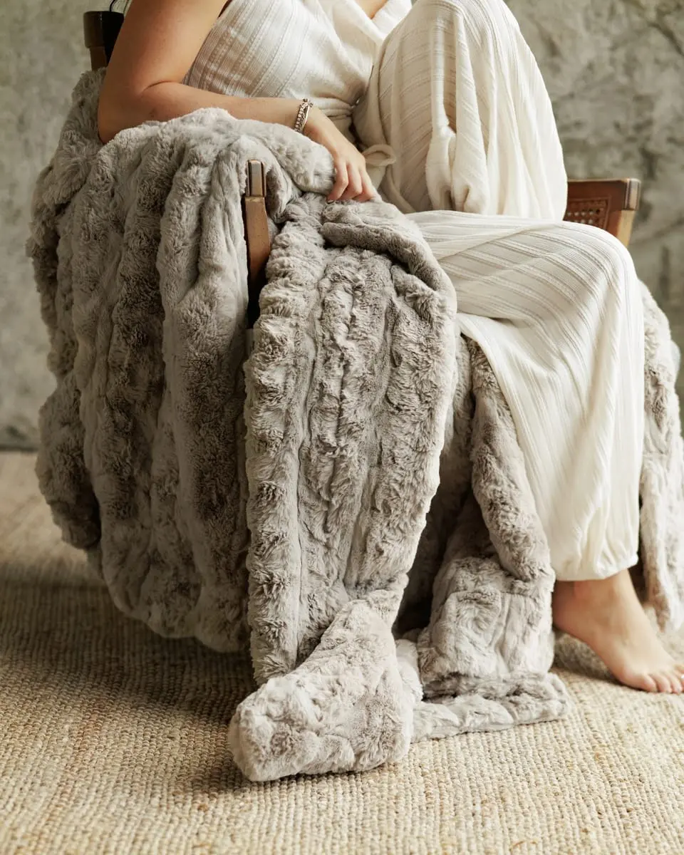 Minky Couture Ultra Sorbet Silver Cloud Polyester Blanket - Cozy Aesthetic Plush Weave Modern Soft Throw for Gift Giving