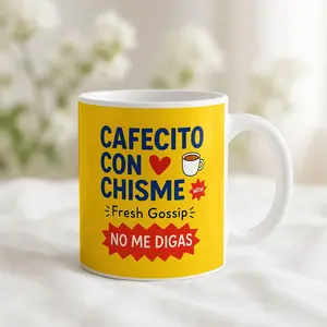 [BNB] 11oz/15oz Taza de Café Divertida Cafecito con Chisme – Funny Spanish Mug, Regalo para Mujer, Amigas, Latina Gossip Cup 11oz/15oz