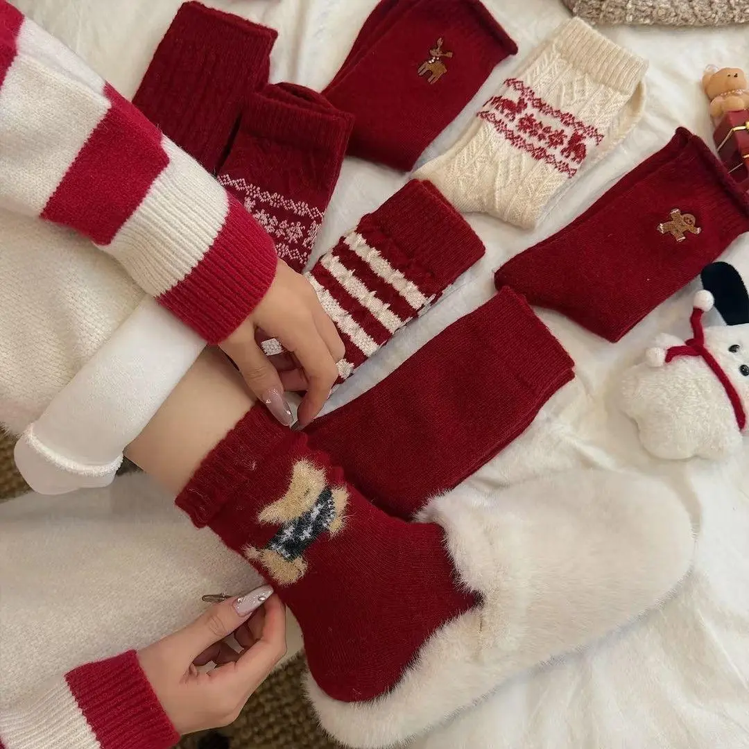 New Arrival Christmas Socks, Autumn & Winter Mid-Calf Socks with Creative Cartoon Patterns of Snowmen and Santa Claus, European & American Style New Year Christmas Socks Menswear Snowflake