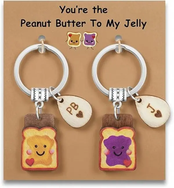 Wooden Keychain Set, 2-Piece Cute PB&J Charm Toast Keyrings, Smooth Matching Gift for Couples, Best Friends, & Siblings on Anniversary, People, Keychain Inspo, Toast Shape, Cute Couple