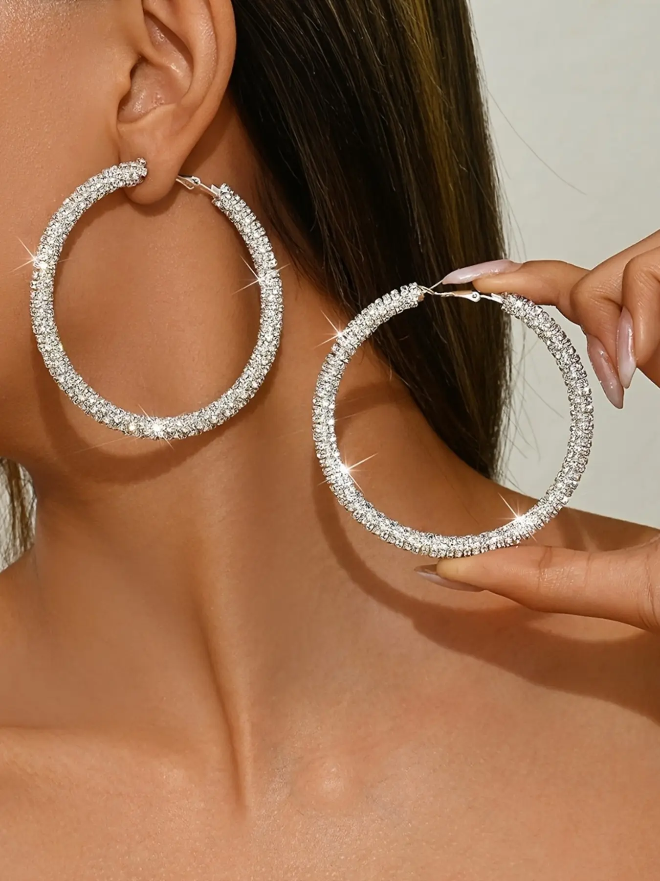 Exaggerated Rhinestone Hoop Earrings, Large Circle Design, Chain Print, Elegant Ear Decor, All Seasons Jewelry, Bridesmaid Jewelry, Sparkling Ear Jewelry