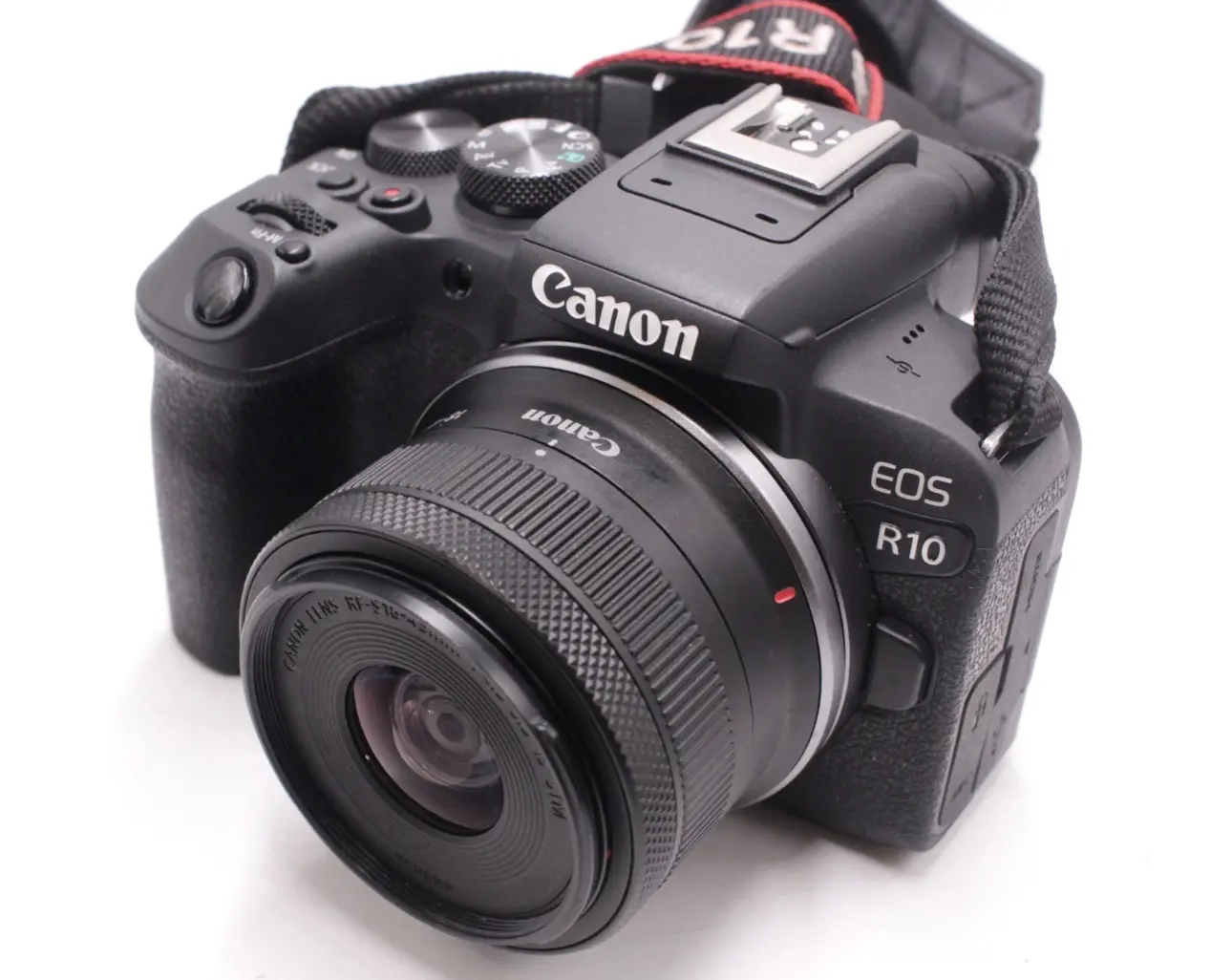 EOS R10 Mirrorless Camera with RF-S 18-45mm Lens + SDMemory