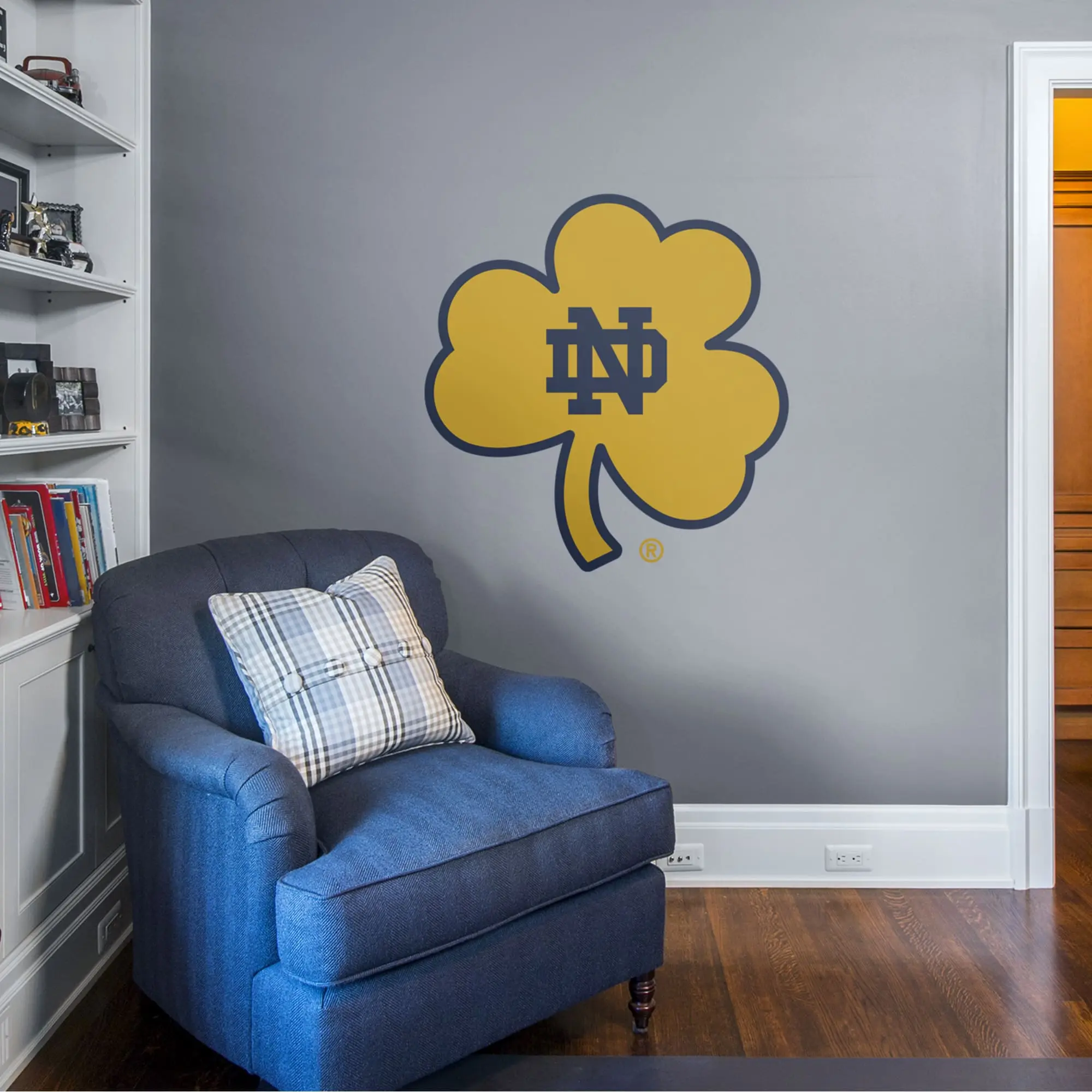 Notre Dame Fighting Irish ND Shamrock Logo RealBig Collection Official NCAA Reusable Vinyl Wall Stickers, Fan Home Decor Stickers for Home Supplies