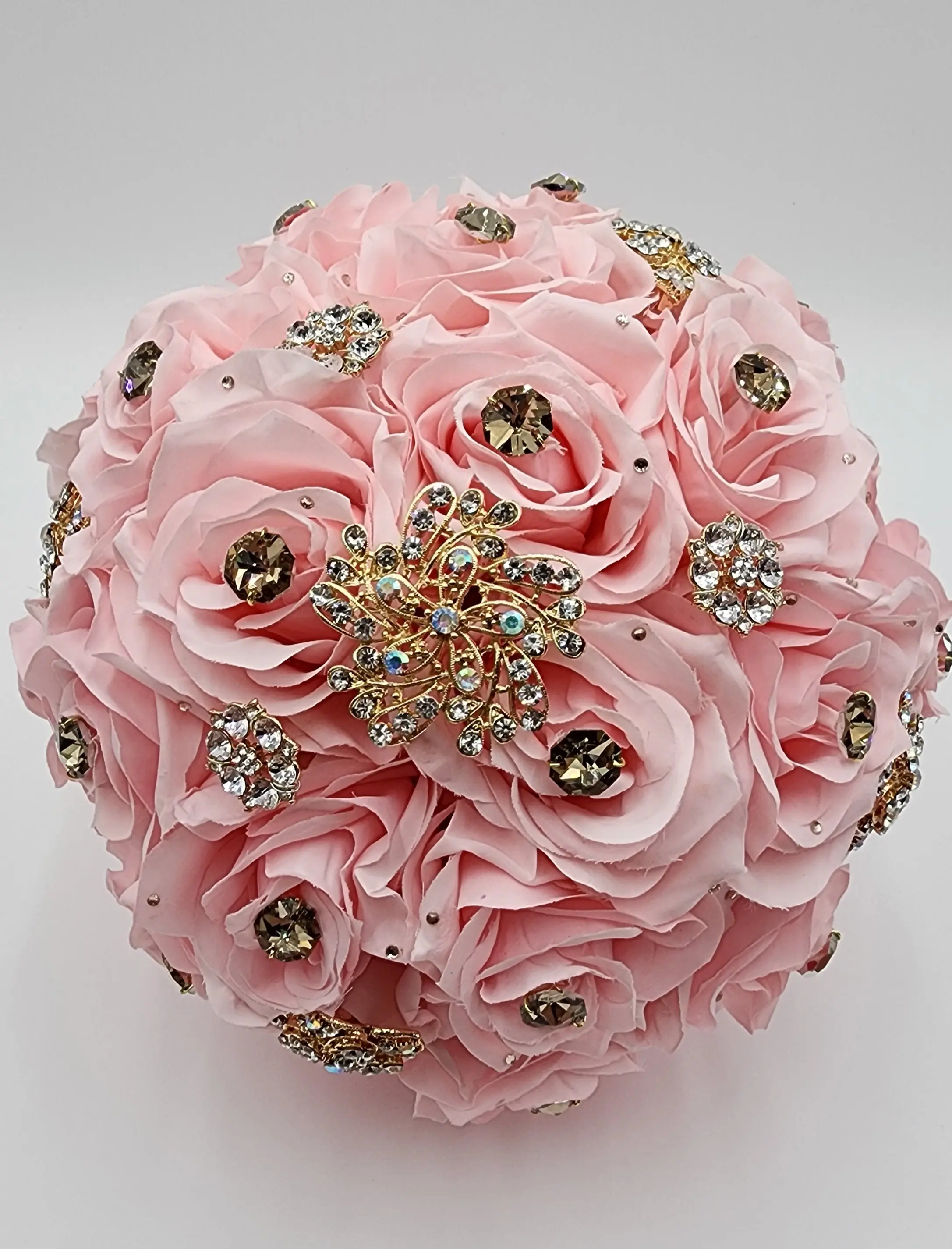 Luxury Pink/Gold Rose Bouquet | Crystal Stones Quinceañer Ramo