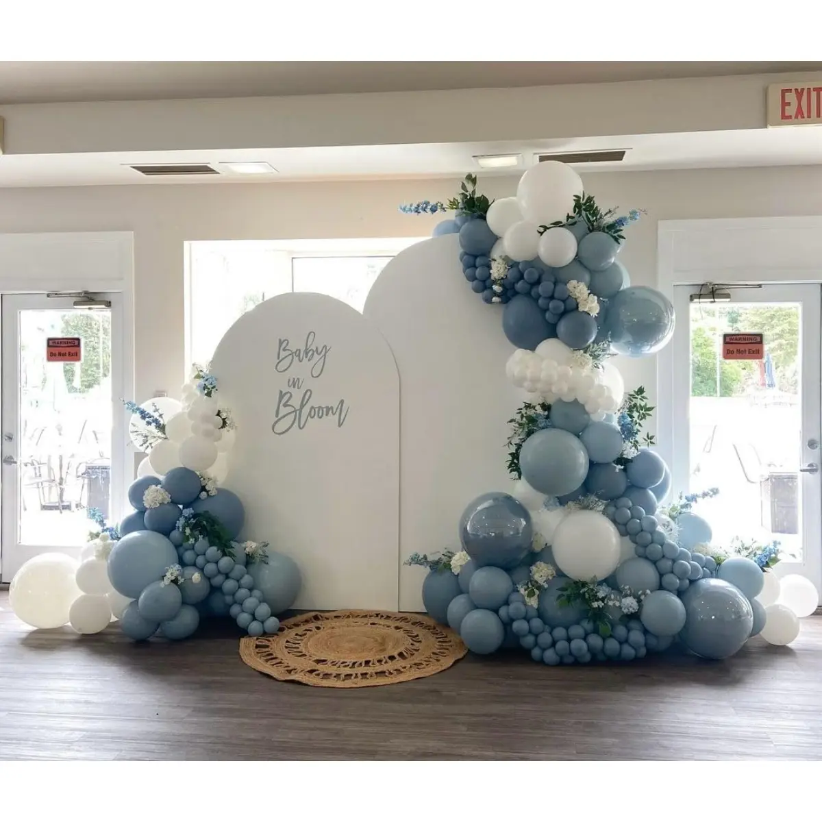 Blue and White Balloons Arch Kit, 134 Pcs Blue and White Balloon Garland mit 18 Inch Pale Clear Balloon *5, Long Balloon as Bow Decor for Shower Boy Gender Reveal Wedding
