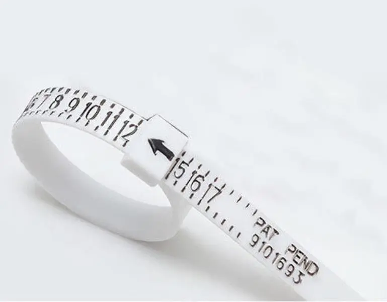 Lanyjewelry Ring Sizer Gauge - Reusable Office Measuring Supply with Measuring Tape, Numbered Finger Sizer, Accurate Sizing, Arrow Marker, US Size 1-17, Quick Determination Tool, Free with Couple Ring Set
