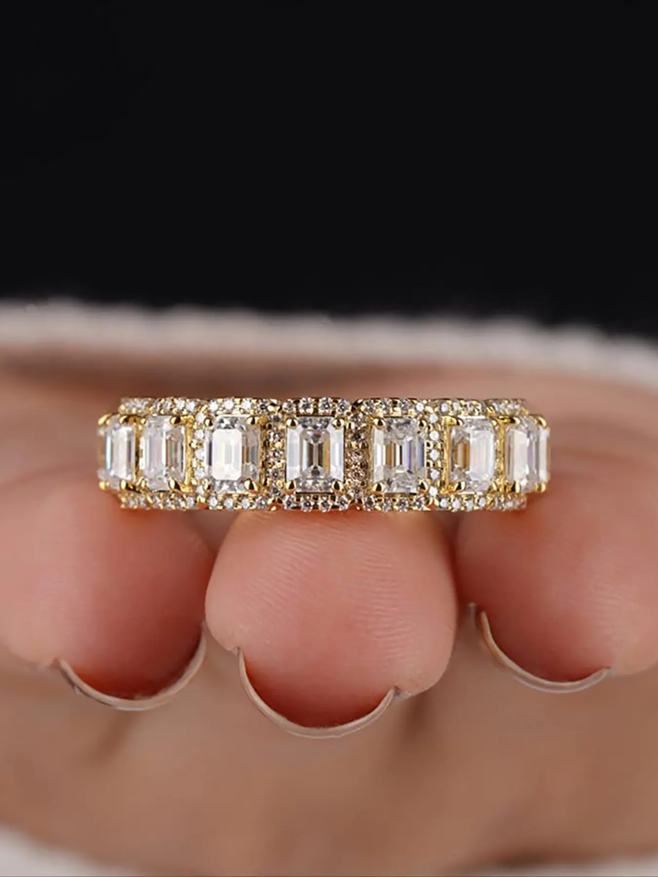 1 Pc Half Circle Surrounding Inlay Rectangular Zircon Ring, Artificial Zircon Beautiful Rings for Women All-Match Engagement Wedding Ring Simplicity Ladies Jewelry for Party Daily Clothing Decor Accessories as Anniversary Gift for Girlfriend