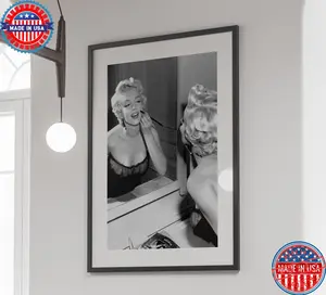Marilyn Monroe Makeup Poster, Marilyn Monroe, Fashion Wall Art, Vintage Photography, Old Hollywods, Room Decor