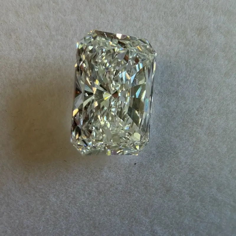 4.10 Carat Radiant Cut E Color VS1 Clarity Loose Diamond for Engagement Rings, Jewelry Making