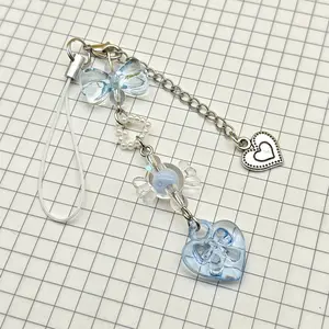 1pc Minimalist Cold Style Blue Transparent Bowknot Phone Charm Creative Heart Beaded Double-Strand Pendant Including Metal Heart Charm for Phone Cases Cameras and Keychains Aesthetic Jewelry Phone Accessory Phone Decoration