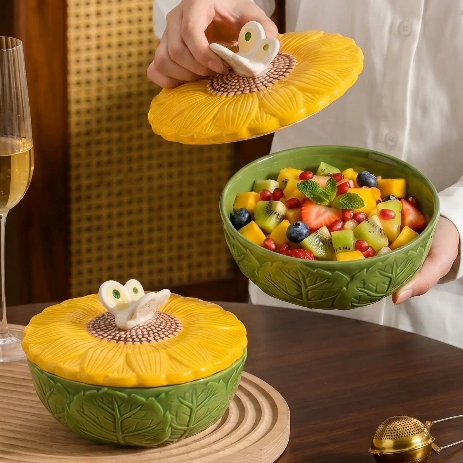 HongDian Sunflower Butterfly Ceramic Serving Bowl,6 in 550ml 19 oz Lidded Noodle Salad Dish,Yellow Green Flower Lid,Leaf Relief Texture,Premium Ceramic,Underglaze Non Fading,For Pasta Yogurt Fruit Snack,Spring Brunch Table Decor Gift,Dishwasher Safe