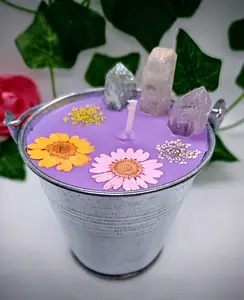 KK's Mini Bucket Candle - Crystals - Pressed Flowers