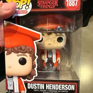 Funko Pop Stranger Things Dustin Henderson 1887 graduating