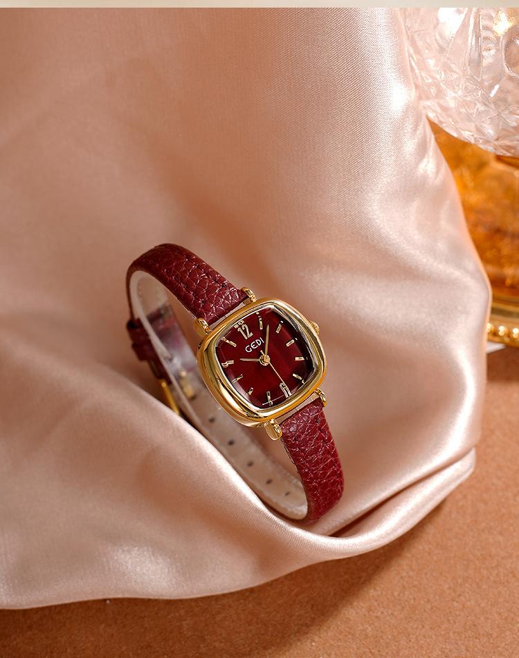 GEDI Vintage Oval Leather Watch for Women - Small Dainty Quartz Wristwatch, Minimalist Ancora Red Aesthetic Watch