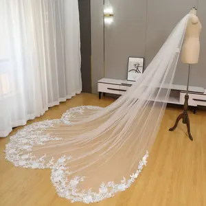 Timeless Palace Heavy Lace Wedding Veil | Scalloped Floral Border | Luxurious 1-Tier Ethereal Bridal Train