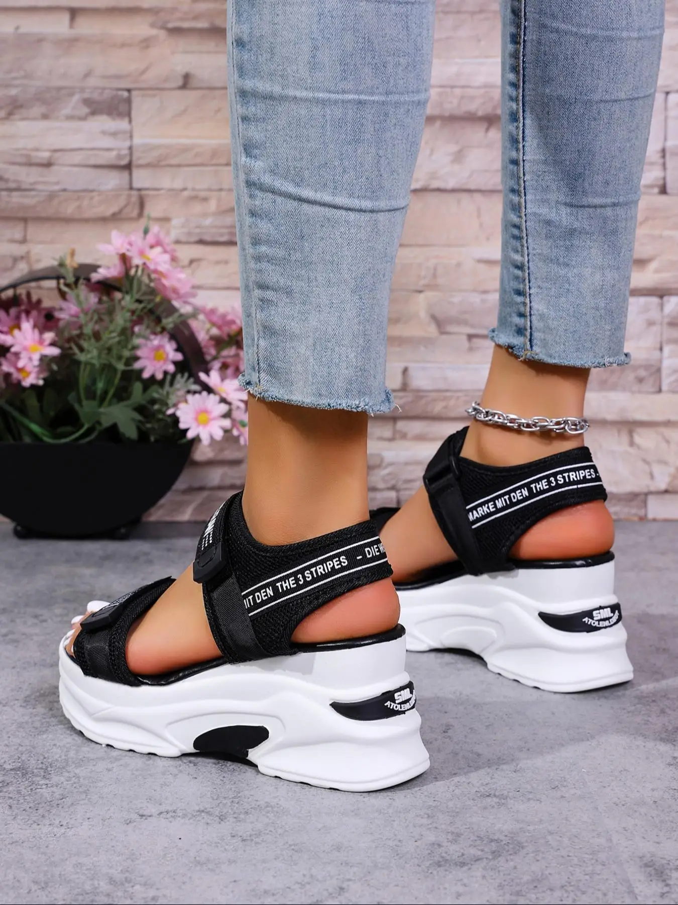Women's Fashionable Plain Color Velcro Sandals, Casual Comfortable Platform Sandals for Daily Wear, Non-slip Sandals for Women & Girls, Walking Shoes