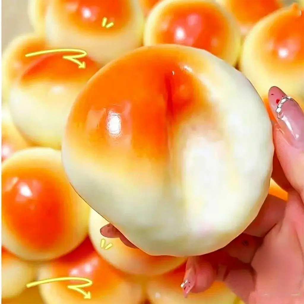 Crispy Mini Honey Bread Stress Relief Squeeze Pinch Ball Toy - Slow Rebound Bake Dough Texture DIY Toy, Safe Materials, 12+ Unisex Relaxation & Holiday Exchange Party Gift