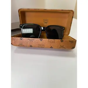 Pre-owned USG0003 MCM Sunglass Pre-owned USG0003 MCM Sunglass