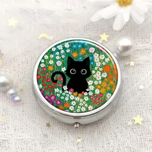 Cartoon Cat & Flower Pattern Round Metal Storage Box, Portable 3 Grid Mini Storage Organizer, Travel Pill Box, Home Organizer for Home Office Outdoor Travel, Artwork