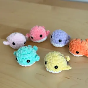 Mini whale keychain crochet amigurumi cute handmade