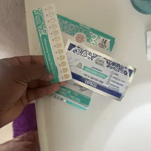 Product Review of GuruNanda Whitening Strips, 7-day treatment (7 Packets - 2 Strips per pack) - Non-Slip, Dry Strip Technology from F**$