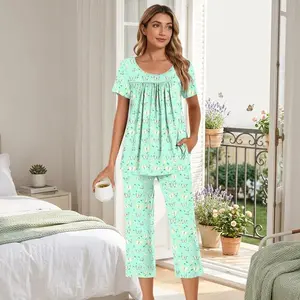 Women's 2-Piece Summer Loungewear Set - Ladies' Capri Sleepwear with Pockets, Soft Breathable Fabric, Ideal for Home Relaxation
