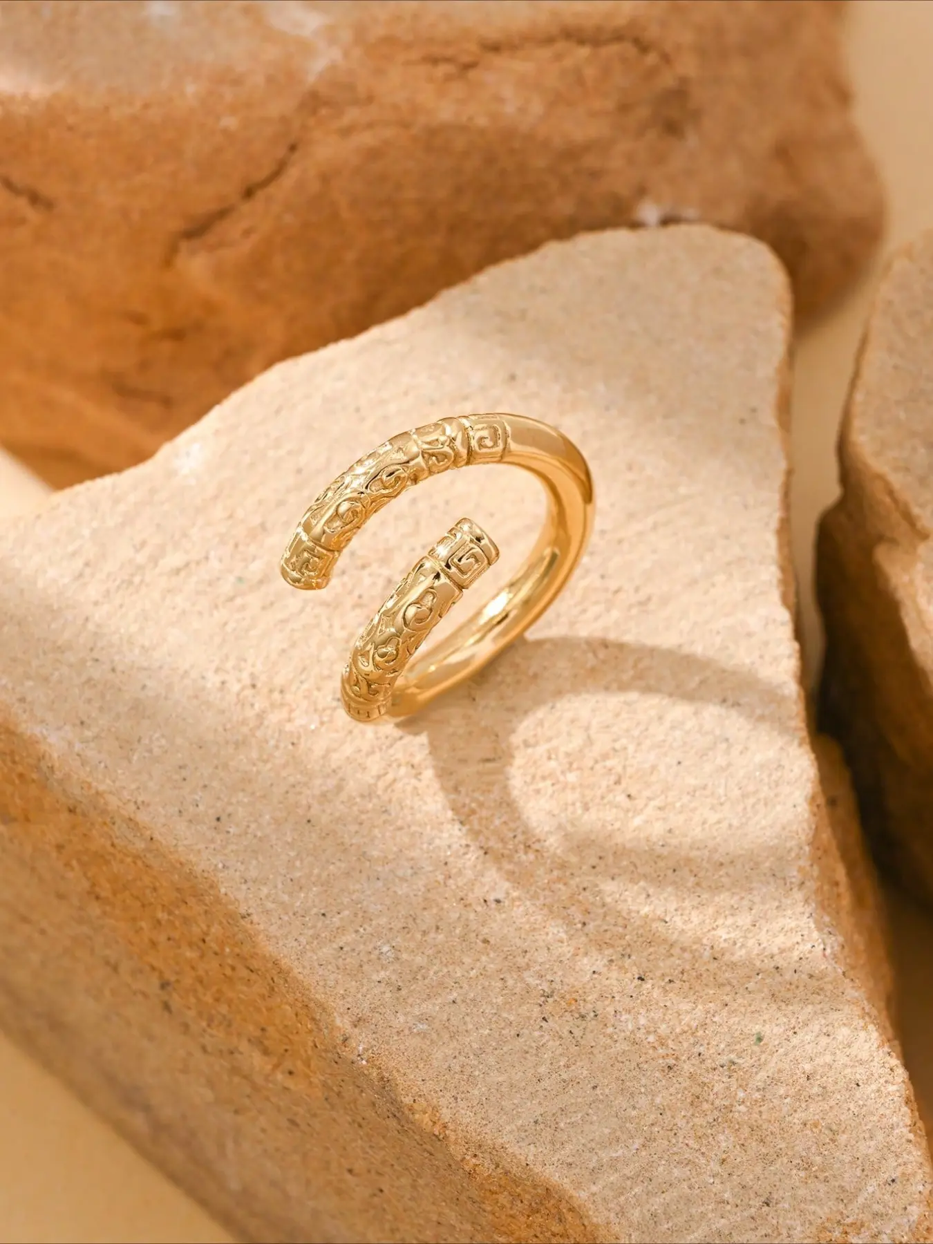 1pc Stainless Steel Retro Tight Gold Stick Opening Ring, Black Mythical Sun Wukong Ornament, Suitable for Both Men and Women, Beautiful Rings