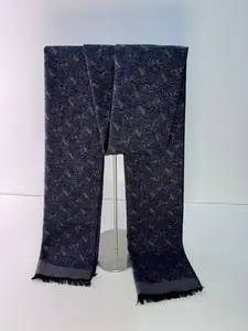 Autumn and winter men's 100% mulberry silk warm scarf, a must-have warmth accessory for men, stylish and classic, perfect gift.