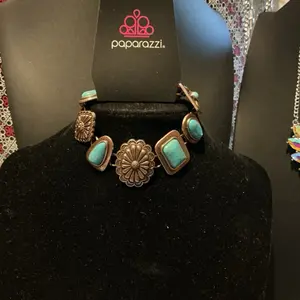 Paparazzi western look clasp bracelet, this will match the other pieces in my shop perfectly.