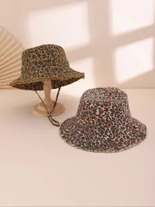 This Korean retro and fashionable leopard print fisherman's hat can be washed all year round, is casual and versatile, and has adjustable fringes and a rope. It is a flat-topped basin hat suitable for daily wear Leopard Vintage Hat Fisherman Cap
