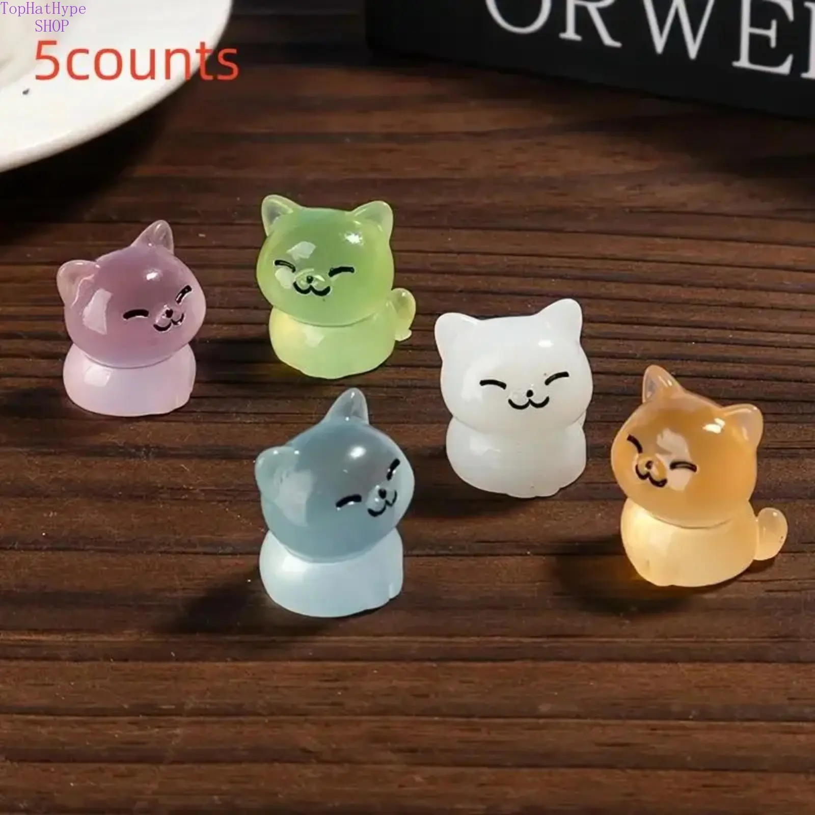 Cute Luminous Cat Ornament – Glow In Dark Mini Cat Figurine, Adorable Durable Resin Desktop Decor, Lovely Home & Bedroom Decor Statue, Perfect Collectible Gift for Cat Lovers, Compact Nighttime Decor for Desk, Shelf & Fairy Garden Display