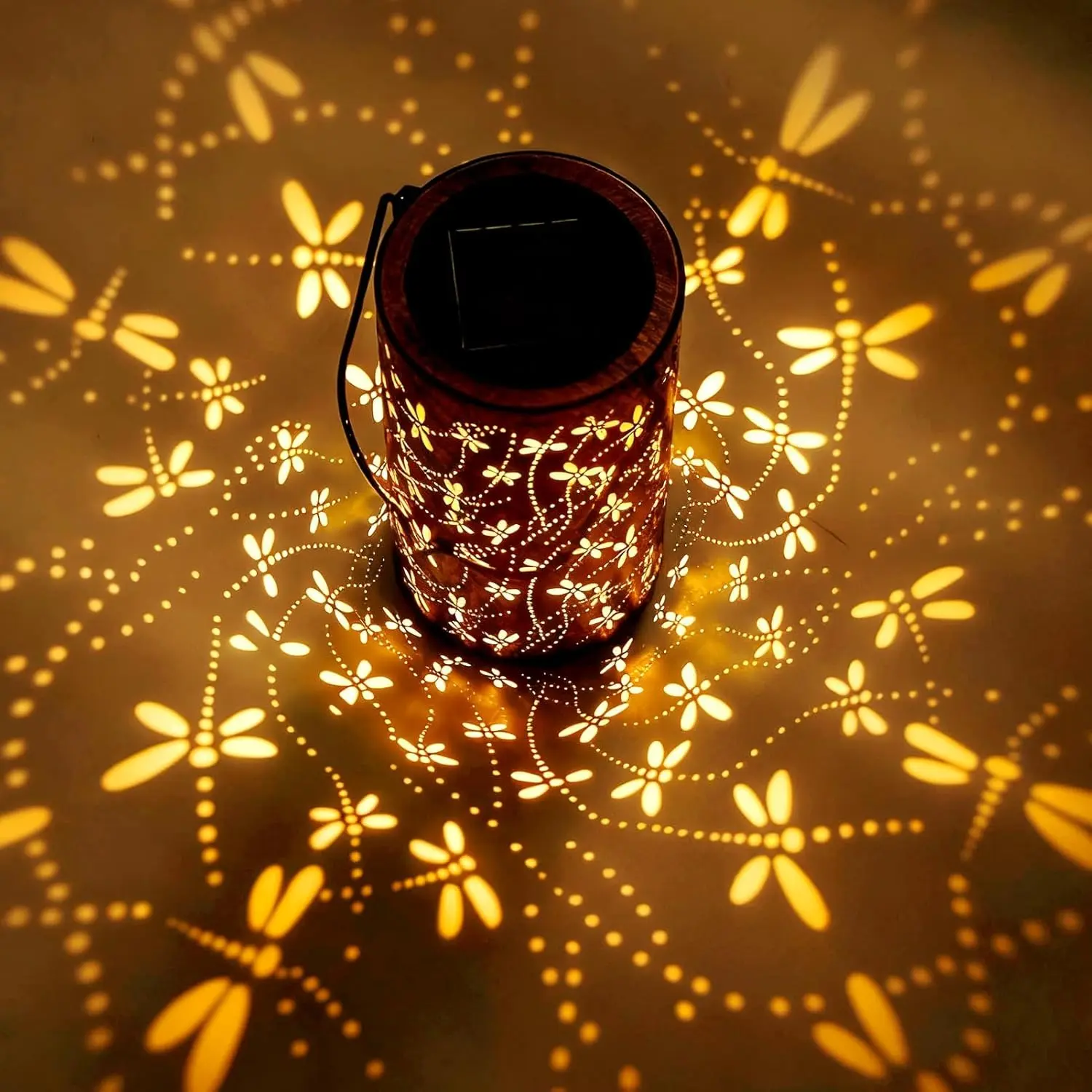 Unique Dragonfly Solar Garden Light - Perfect Gardening Gift for Mom Women Outdoor Patio Decoration Hanging Metal Lantern for Spring Summer Backyard Vibes