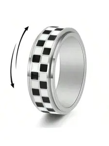 Checkered Fidget Ring for Women & Men, Stainless Steel Rotating Rings, Stress Relief Accessory, Fashionable Design, Plaid Pattern, Ideal Gift for Her