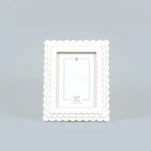 Wood Photo Framed (Scallop) White (5x7) +