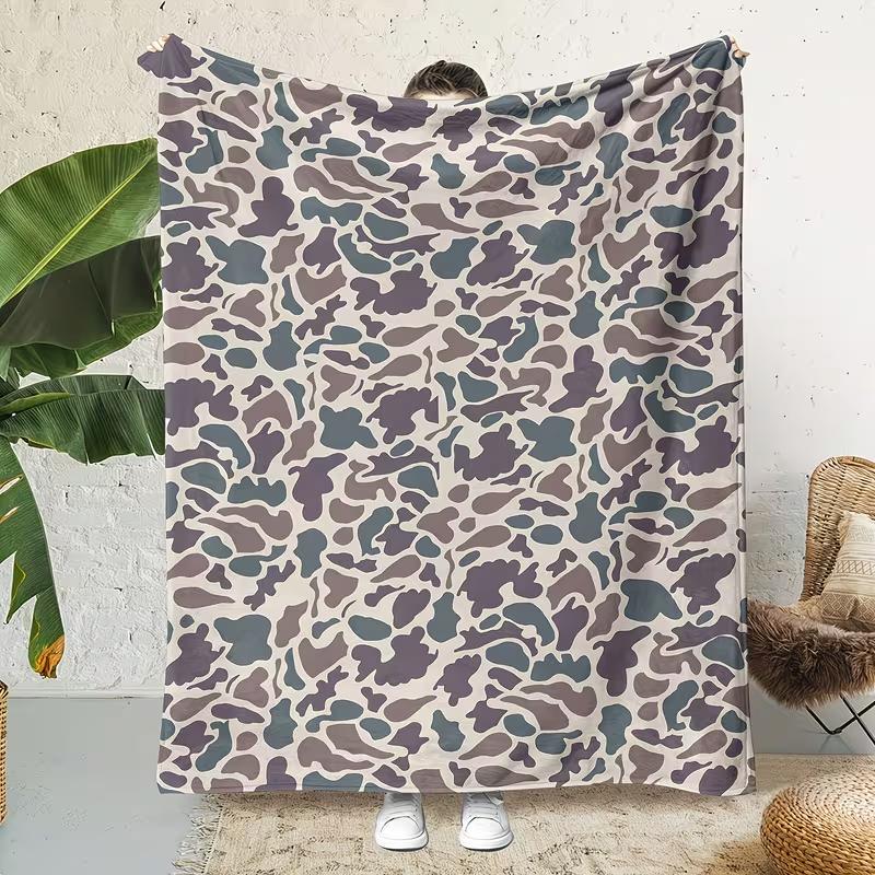 Soft & Lightweight Camouflage Flannel Blanket - 3D Digital Print All-Season Throw for Bed, Sofa, Camping & Travel - Green, Brown & Beige Camo Pattern